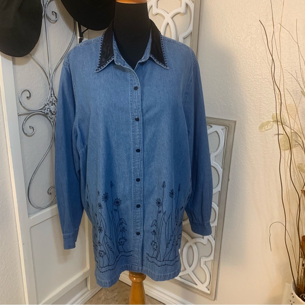 Club Z Collections embroidered denim long shirt top, Size 3X